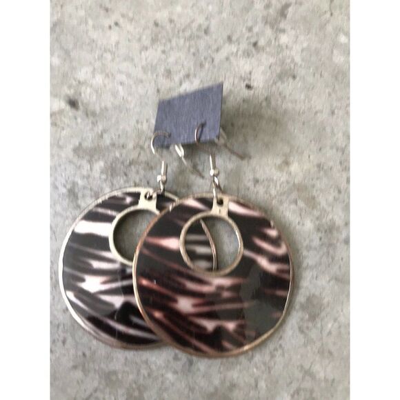 Circular Shell Large Circle Dangle Beach Earrings - Picture 5 of 10